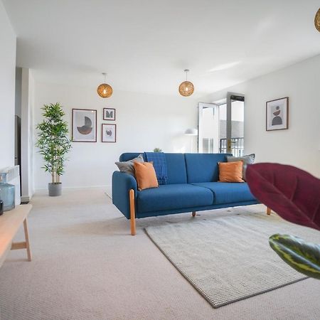 Stylish Apartment With Private Parking Κάρντιφ Εξωτερικό φωτογραφία