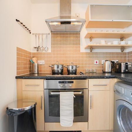 Stylish Apartment With Private Parking Κάρντιφ Εξωτερικό φωτογραφία