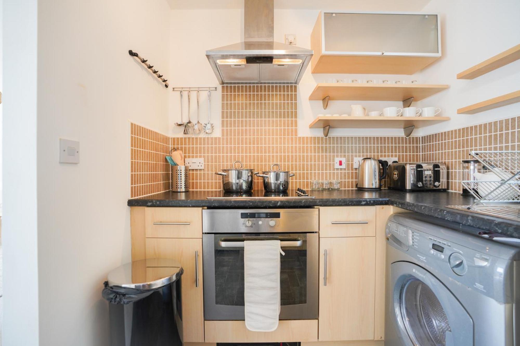 Stylish Apartment With Private Parking Κάρντιφ Εξωτερικό φωτογραφία