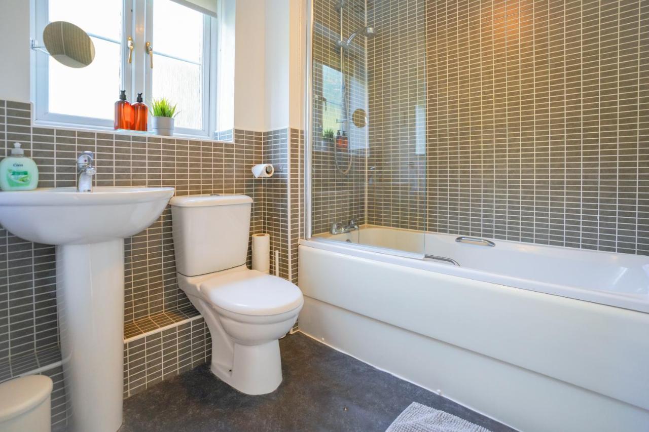 Stylish Apartment With Private Parking Κάρντιφ Εξωτερικό φωτογραφία